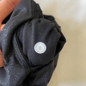 Lululemon Wunder Under 25” Black Shine Size 6